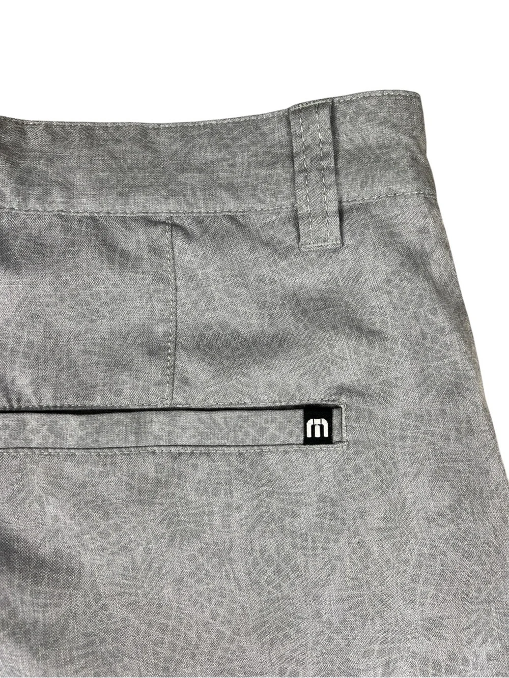 Travis Mathew Golf Shorts Mens 34 Gray Pineapple Print Pattern Stretch 1MU346